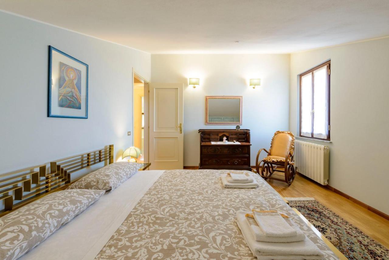 La Casa Di Claudia Βίλα Γκούμπιο Εξωτερικό φωτογραφία